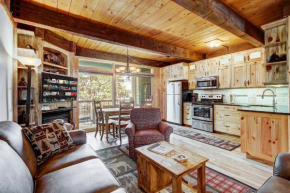 Two Bedroom Condo with Parking, Pool, Hot Tub - Steps to Main Street Breckenridge